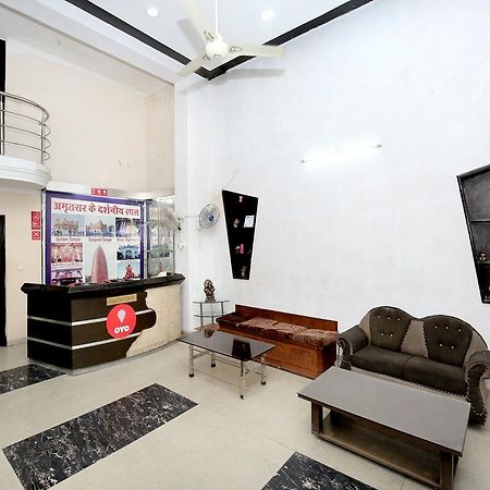 Oyo 12972 Hotel Krishna Castle Amritsar Buitenkant foto